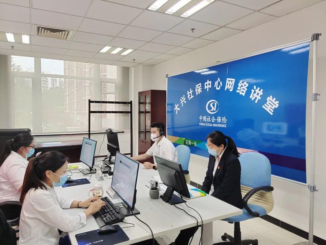 2025正版新奥管家婆香港,警惕虚假宣传,精准解答解释落实